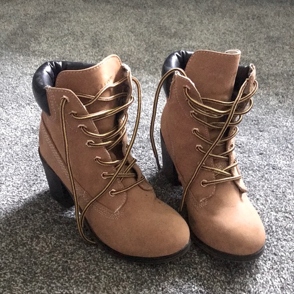 Boots - Picture 1 of 7